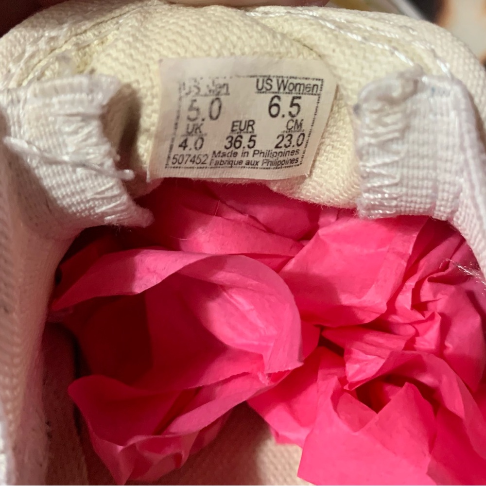 🩷Woman’s 6.5 Vans SlipOns🩷 - Picture 7 of 7